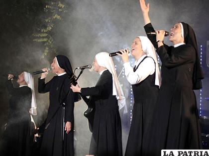 Las monjas envían el mensaje de Dios al ritmo del rock /laestrella.com.pa