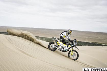 Pablo Quintanilla en plena competencia, recuperó la punta en la competencia /dakar.com