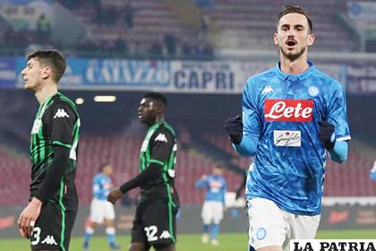 Fabián Ruiz anotó el definitivo 2-0 del Nápoles ante el Sassuolo 
/estadiodeportivo.com