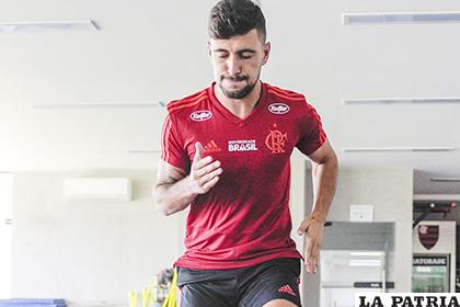 Giorgian De Arrascaeta es refuerzo de Flamengo, rival de San José
/ radiohuancavilca.com