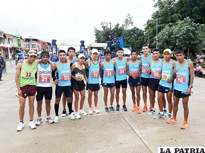 Atletas orureños que participaron en la carrera 10K de El Alto la pasada gestión/archivo LA PATRIA