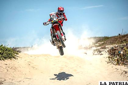 Daniel Nosiglia en plena competencia, está entre los 10 rimeros /paginasiete.bo