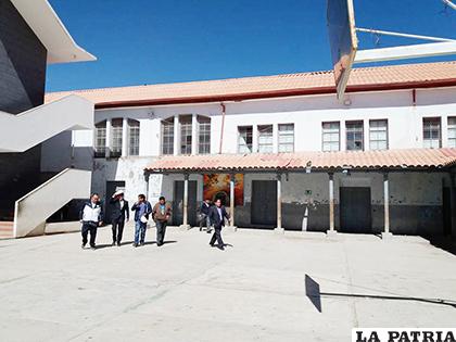 En el municipio de Oruro existen 136 infraestructuras educativas, la mayoría requiere mantenimiento /LA PATRIA
