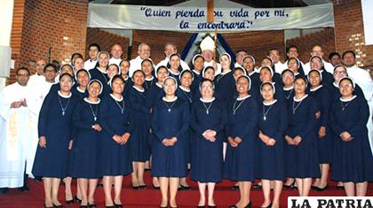 17 hermanas se integraron a la vida consagrada en la Diócesis de El Alto /ANF