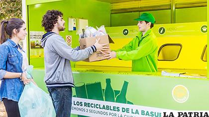 Con los puntos verdes, se espera que la población asuma responsabilidad respecto al reciclaje de basura /SLIDESHARE.COM