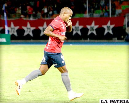 Serginho, a los 60 minutos, le dio el triunfo a los 