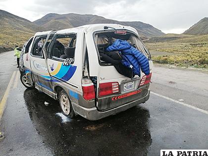 El surubí volcó en la carretera Panamericana / LA PATRIA