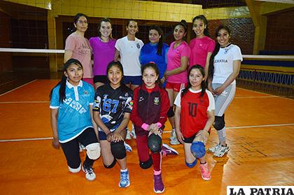 El plantel de América buscará hacer una buena campaña en la Liga Superior del Voleibol /LA PATRIA /ARCHIVO