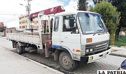 La grúa que fue secuestrada por la Policía /Erbol