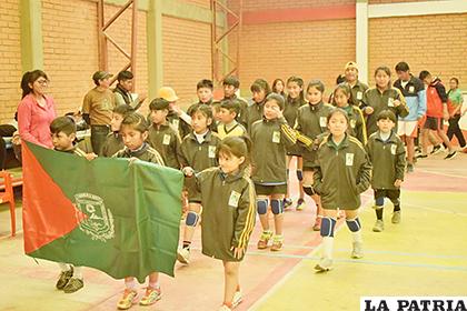 Nutrida delegación de El Alto /Reynaldo Bellota /LA PATRIA