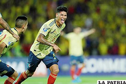 Carrascal anotó el segundo de la selección colombiana /yahoo.com