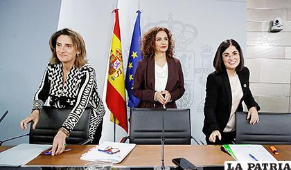 Las ministras Teresa Ribera, María Jesús Montero y Carolina Darias, después del Consejo de Ministros /atlántico.net