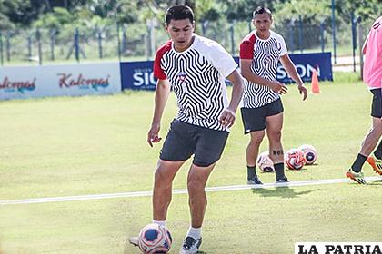 Carlos Saucedo comenzó a entrenar en Royal Pari / cortesía club Royal Pari