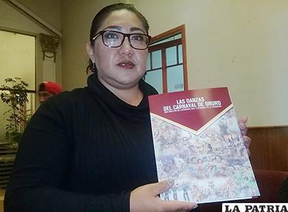 Revista guía es un gran aporte para el Carnaval de Oruro /LA PATRIA
