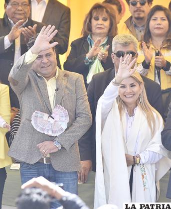 Revilla sostuvo que Áñez asegura estabilidad al país /APG