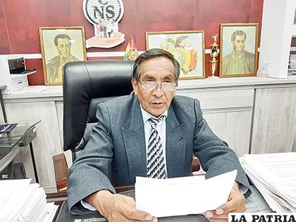 El nuevo gerente de la CNS de Oruro, José Douglas Verduguez Tudela /LA PATRIA