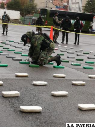 En Oruro aprehendieron a cuatro sujetos con 20 kilos con 100 gramos de cocaína (Felcn)