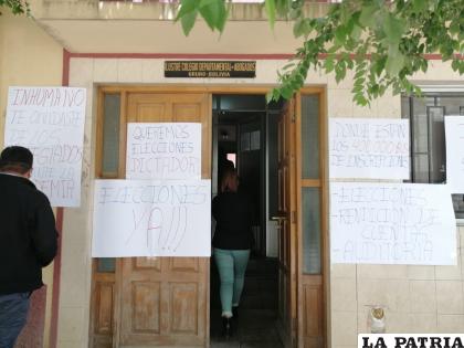 Ilustre Colegio Departamental de Abogados de Oruro /LA PATRIA