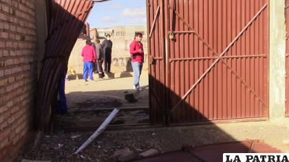 El garaje de la casa resultó con daños de consideración /LA PATRIA