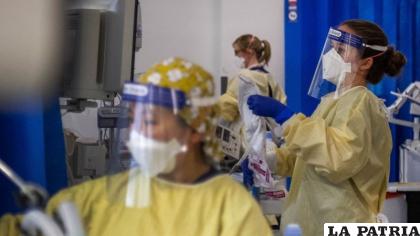 El número de muertos por Covid en Reino Unido sigue aumentando /PANDEMIA