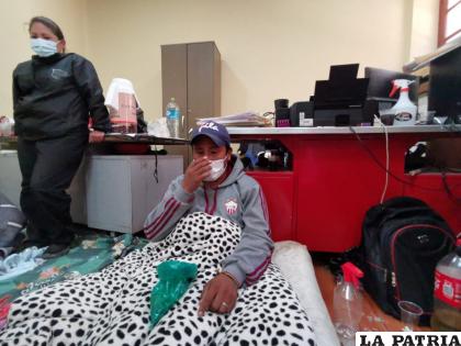 Más trabajadores se suman a la huelga de hambre y el municipio no da soluciones /LA PATRIA