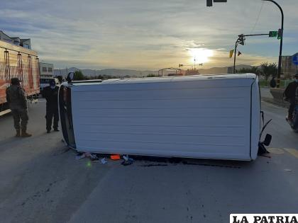 Por el impacto el motorizado quedó de manera transversal a la carretera /LA PATRIA