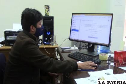 Sistema de monitoreo en examen virtual de la UTO /RR.SS.