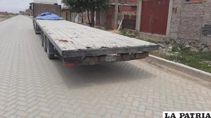 El tracto camión impactado no tiene daños de consideración 
 /LA PATRIA

