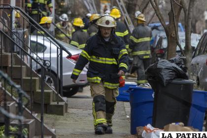 La escena después del incendio en Filadelfia el 5 de enero del 2022 /Alejandro A. Alvarez/The Philadelphia Inquirer via AP