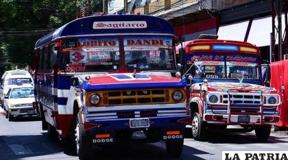 Chóferes de transporte libre exhortan a los usuarios a inmunizarse /Los Tiempos