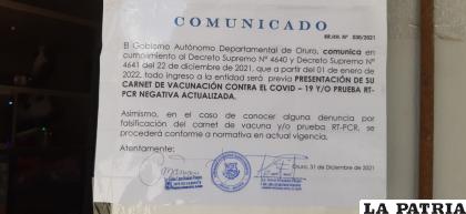 Este tipo de anuncios se observaba en las puertas de instituciones públicas /LA PATRIA