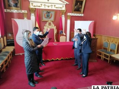 Nuevos secretarios se comprometen a trabajar por Oruro /LA PATRIA
