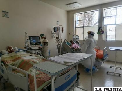 Hospital Obrero tiene todas sus camas de internación ocupadas /LA PATRIA
