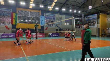 El certamen clasificatorio se realizó en el coliseo “José Villazón Peredo” de Cochabamba /FBV