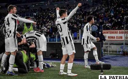 Celebran los jugadores de Juventus por la remontada ante la Roma /cronicaviva.com
