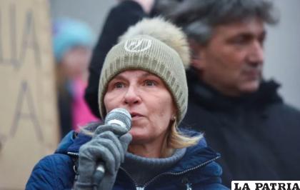 La madre de Djokovic denunció el maltrato que recibe el tenista en Australia /infobae.com