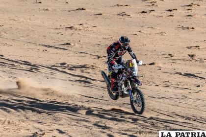 Daniel Nosiglia en plena competencia en el desierto de Arabia Saudita /Team Nosiglia
