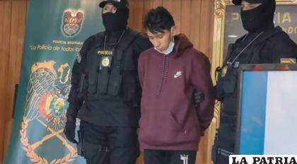 El sindicado fue presentado ayer en conferencia de prensa /Captura de video