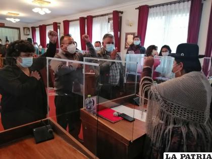 Posesión del nuevo directorio del Concejo Municipal /LA PATRIA