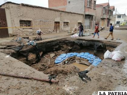 Hundimientos en la calle Iquique causan zozobra  en la población /LA PATRIA