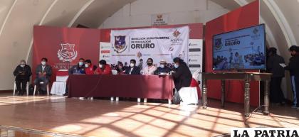 Ayer se reunieron gran cantidad de autoridades y actores educativos de la ciudad y el área rural /LA PATRIA