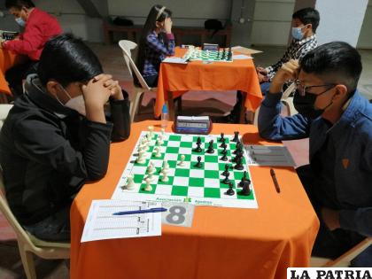 Los deportistas que son parte de la delegación tuvieron que esforzarse para ganar un lugar en la representación nacional / FBA