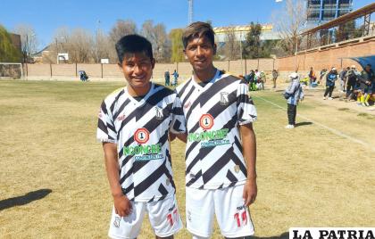 Colque (izquierda) espera fichar en Atlético Palmaflor /Oruro Royal