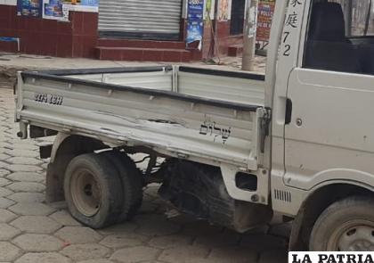 Chocaron la camioneta en el lado derecho  /LA PATRIA