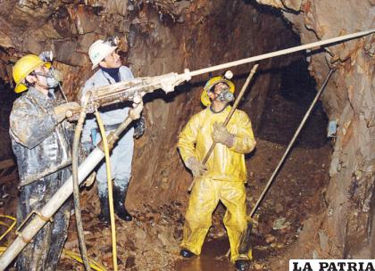 Los trabajadores mineros son la base de la actividad del sector