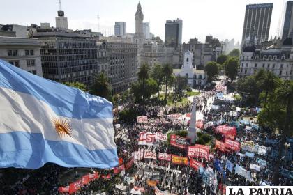 Hubo muchas protestas para no pagar al FMI 
/AP Foto/Natacha Pisarenko, Archivo
