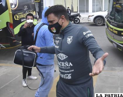 César Farías asegura que es importante volcar la página y pensar en Chile /APG