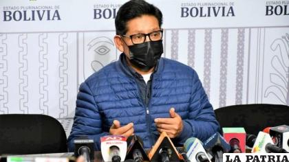 El ministro de Educación, ?dgar Pary, ante la prensa
/RR.SS.