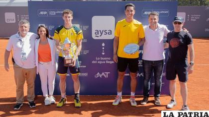 Murkel Dellien en el podio (derecha) ocupó el segundo lugar /FBT