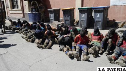 Los 44 â€œjucusâ€ fueron capturados tras enfrentamiento en â€œinterior minaâ€ /rrss